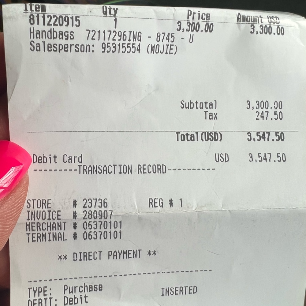 Like new Gucci purse. Only worn once. Receipt is in photos. - Picture 6 of 8